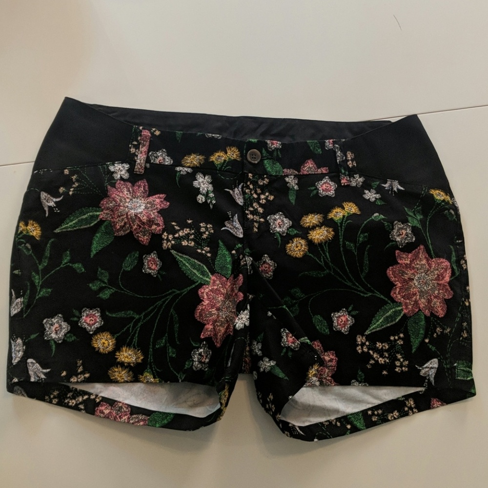Old Navy Maternity Shorts